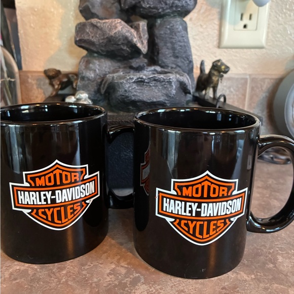 Harley-Davidson Other - Harley-Davidson Black and Orange Mug Pair